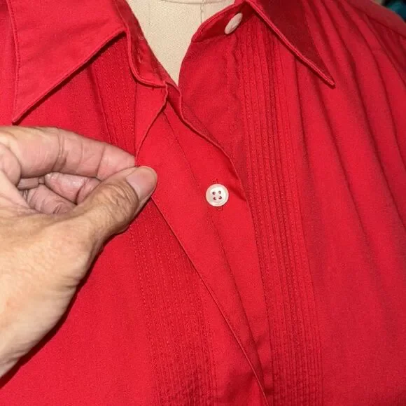 Polished Fire 🔥 Red Tuxedo 🤵‍♀️ Shirt 👔 Front Pleat Hidden buttons. Travel🧳 - Picture 8 of 17